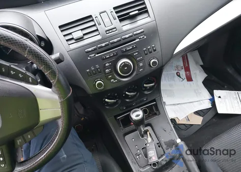 2012 Mazda Mazda3 I Touring z USA, uszkodzony, nr VIN JM1BL1L88C1675617